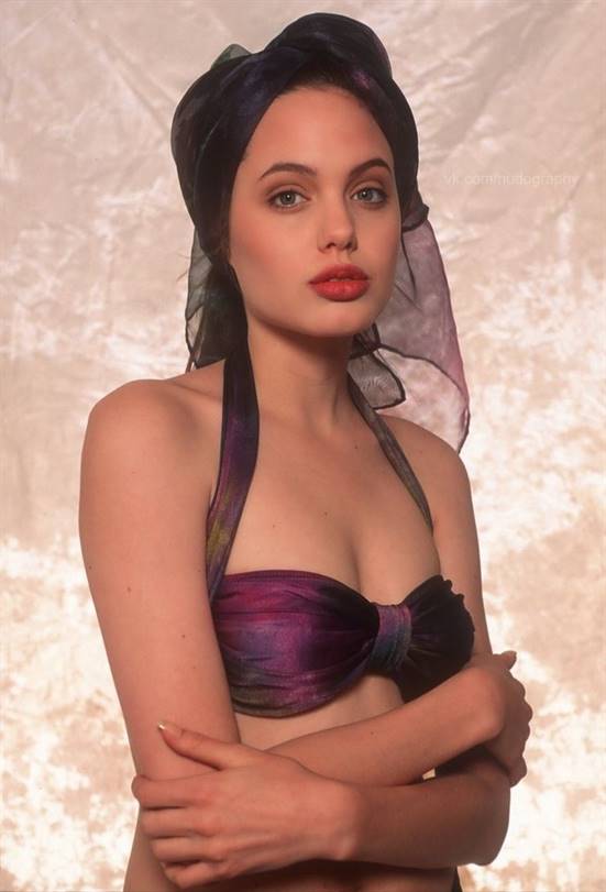 Анджелина Джоли порно фото