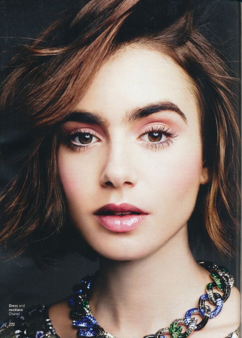 Lily Collins секси